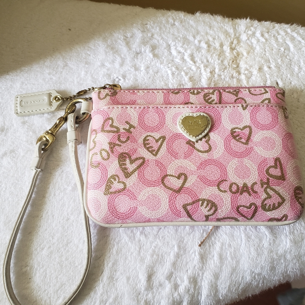 Wristlets 6× 4 inches